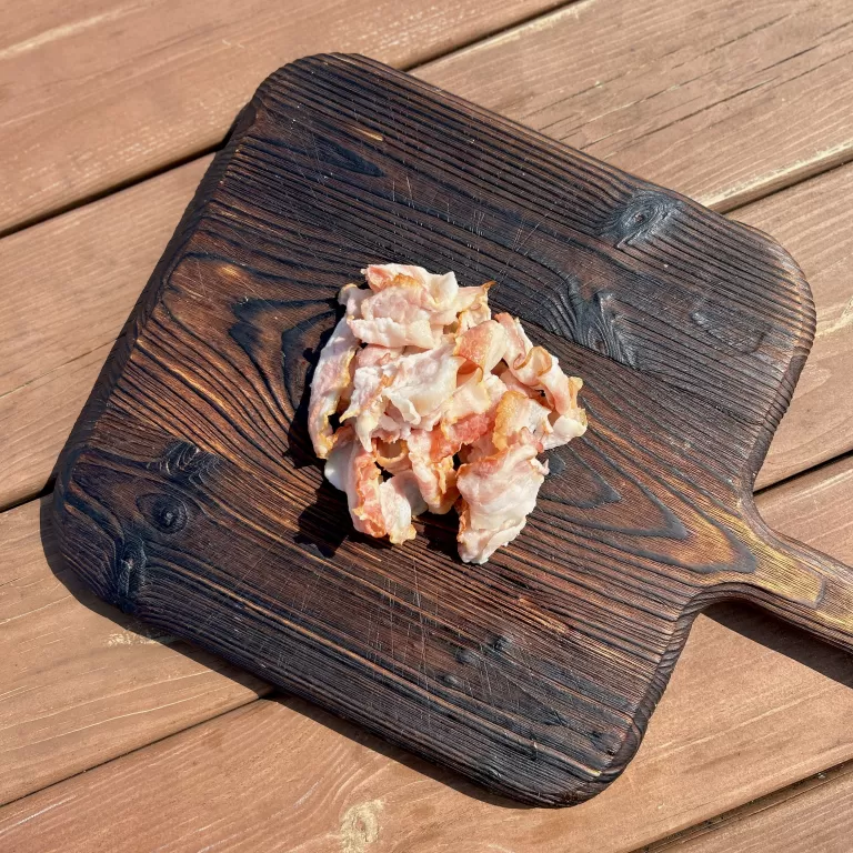 Дополнительно к пицце бекон