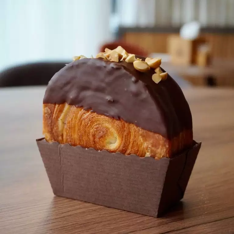 Круассан шоколадно-ореховый