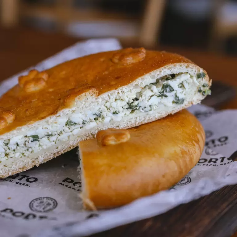 Пирог с яйцом и зеленым луком 