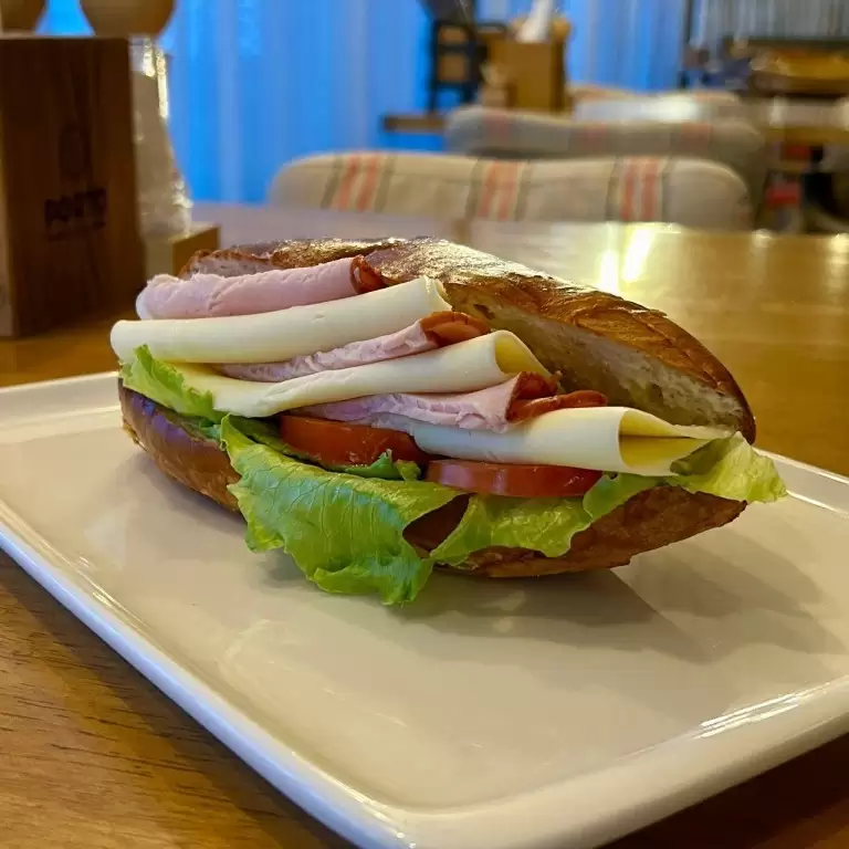 Сэндвич с ветчиной 