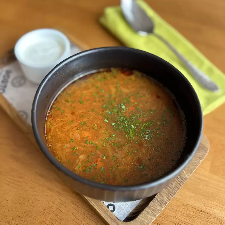 Борщ украинский со свининой