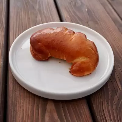 Булочка со сгущенкой