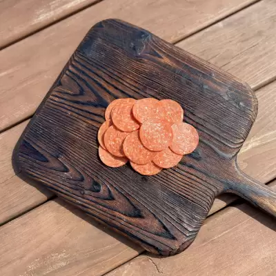 Дополнительно к пицце колбаса Пепперони