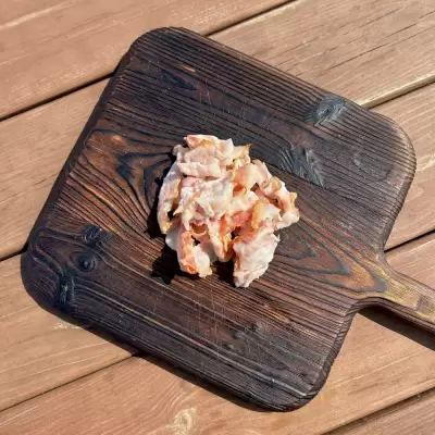 Дополнительно к пицце бекон