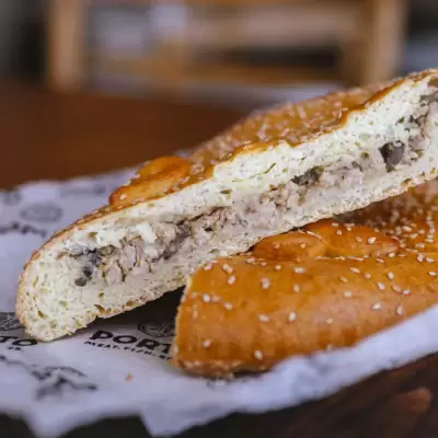 Пирог с цыпленком и соусом Бешамель